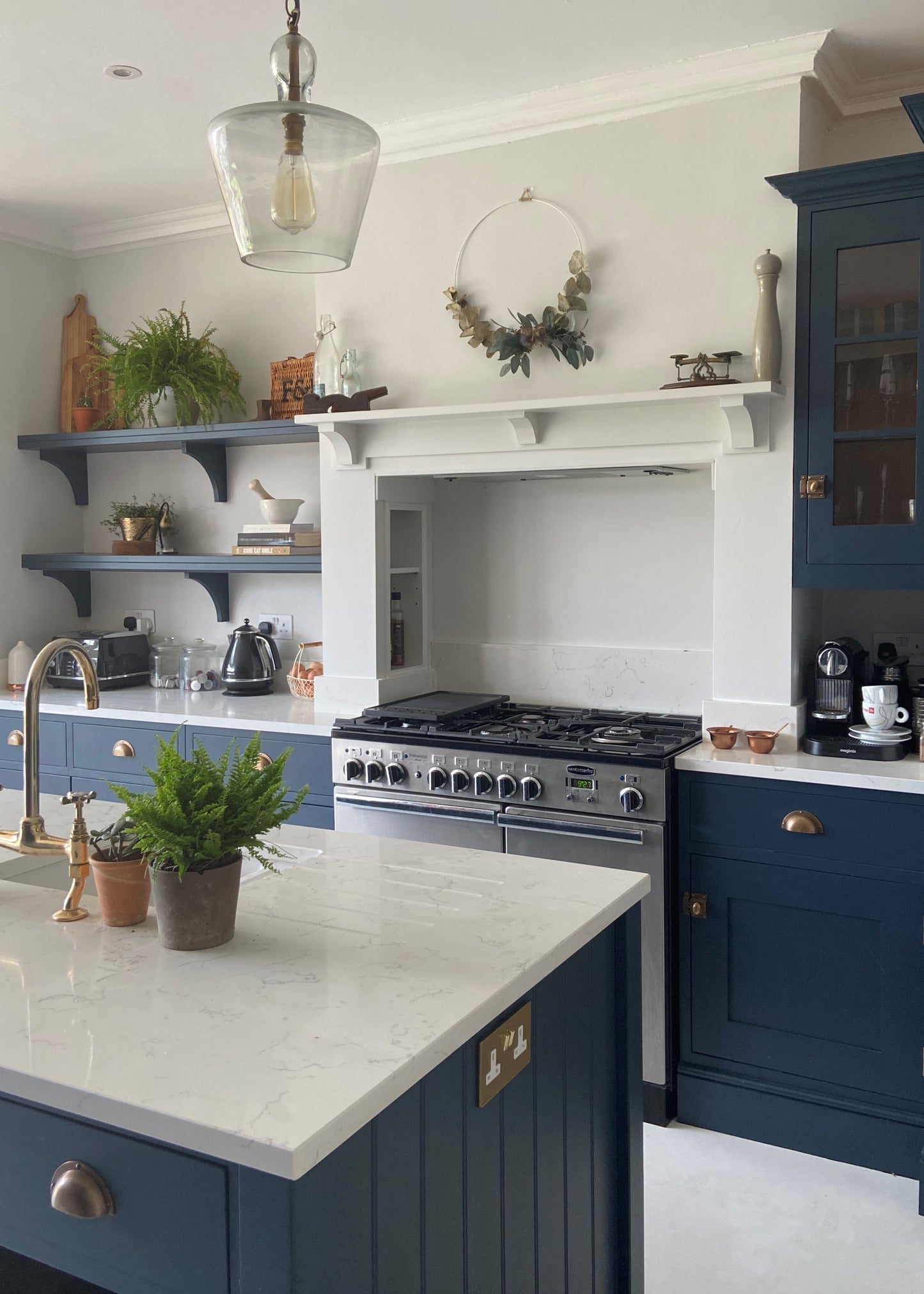 Mylands Paint, BLUES - BOND STREET NO.219