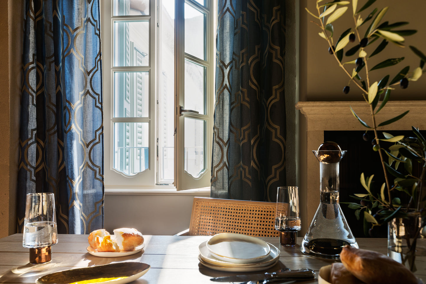 Spello - Extra wide Embroidered Linen mix voile